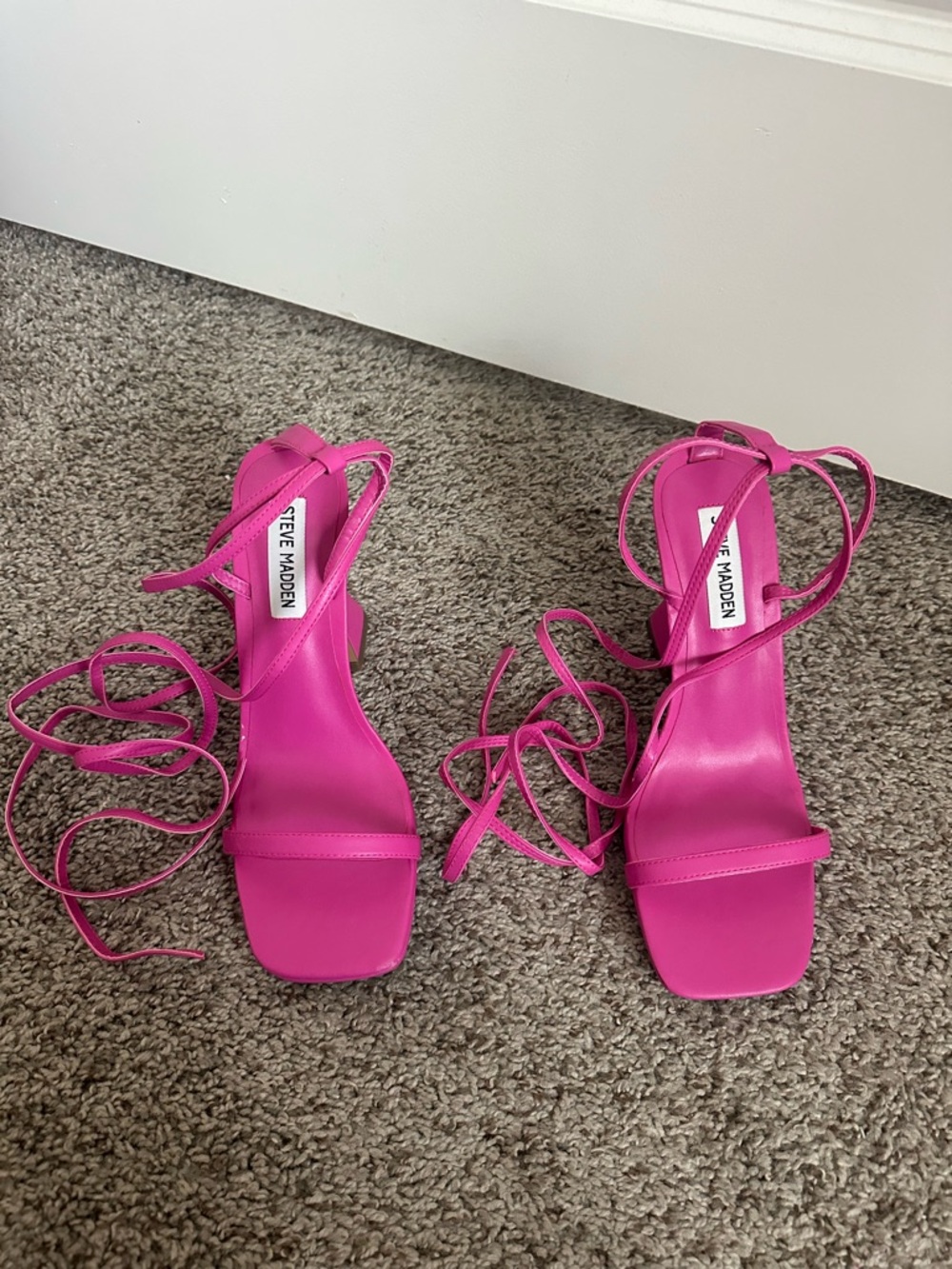 Steve Madden Lafayette Lace Up Heel Sandal in Fuchsia - Picture 2 of 5